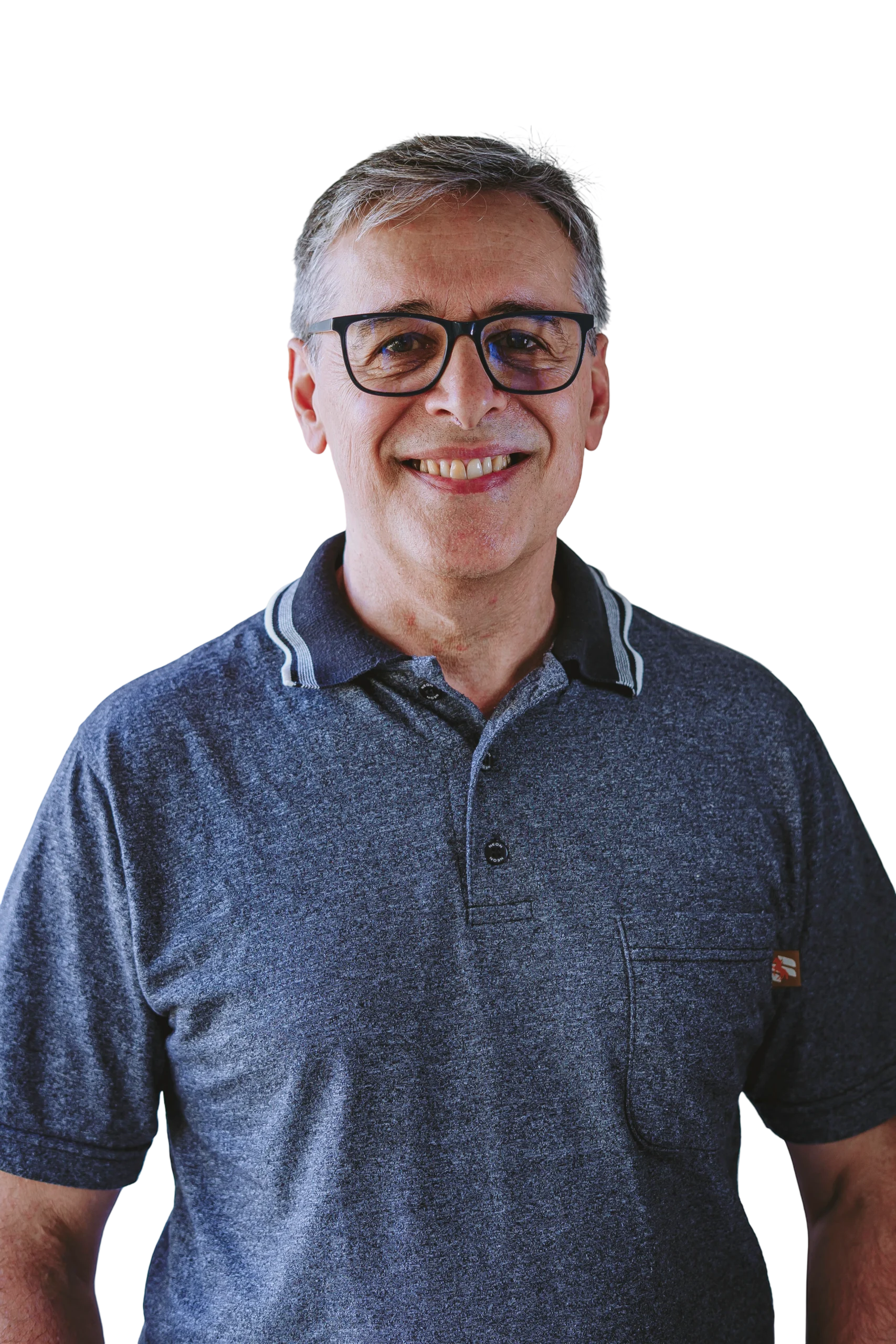 Retrato de Francisco Luis Trezza, Gerente de Producción en SmartGlow, experto en ingeniería electrónica industrial y sistemas críticos.